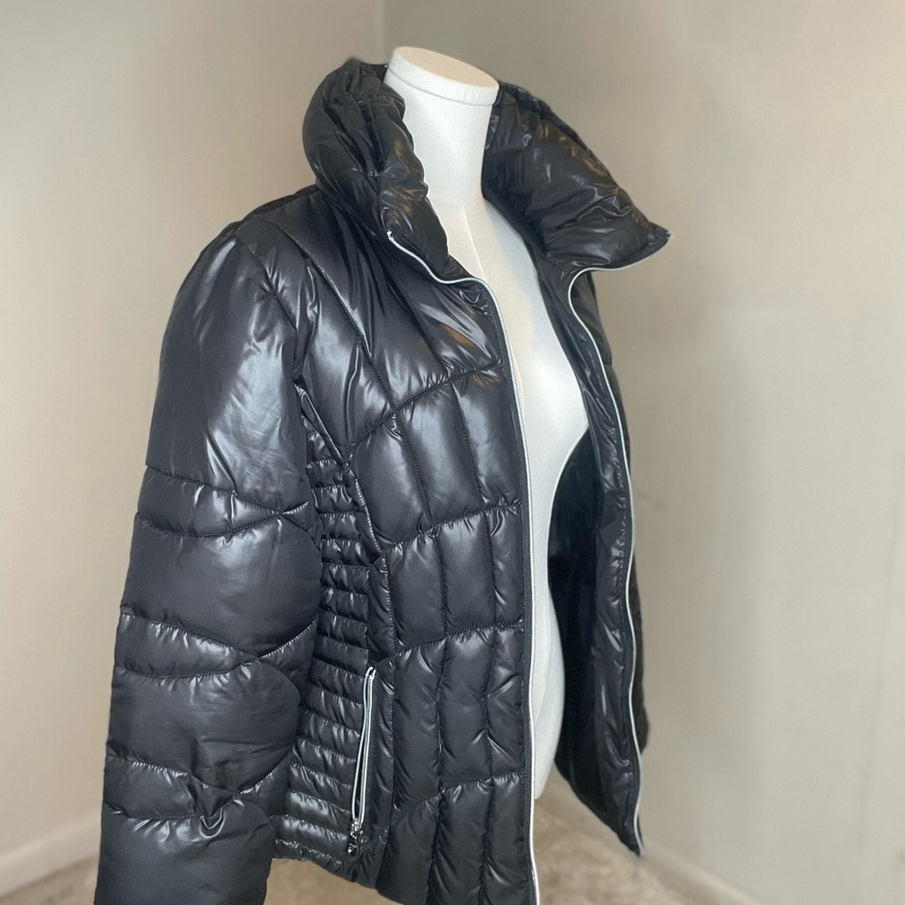 Women’s Guess Jacket - Picture 2 of 7